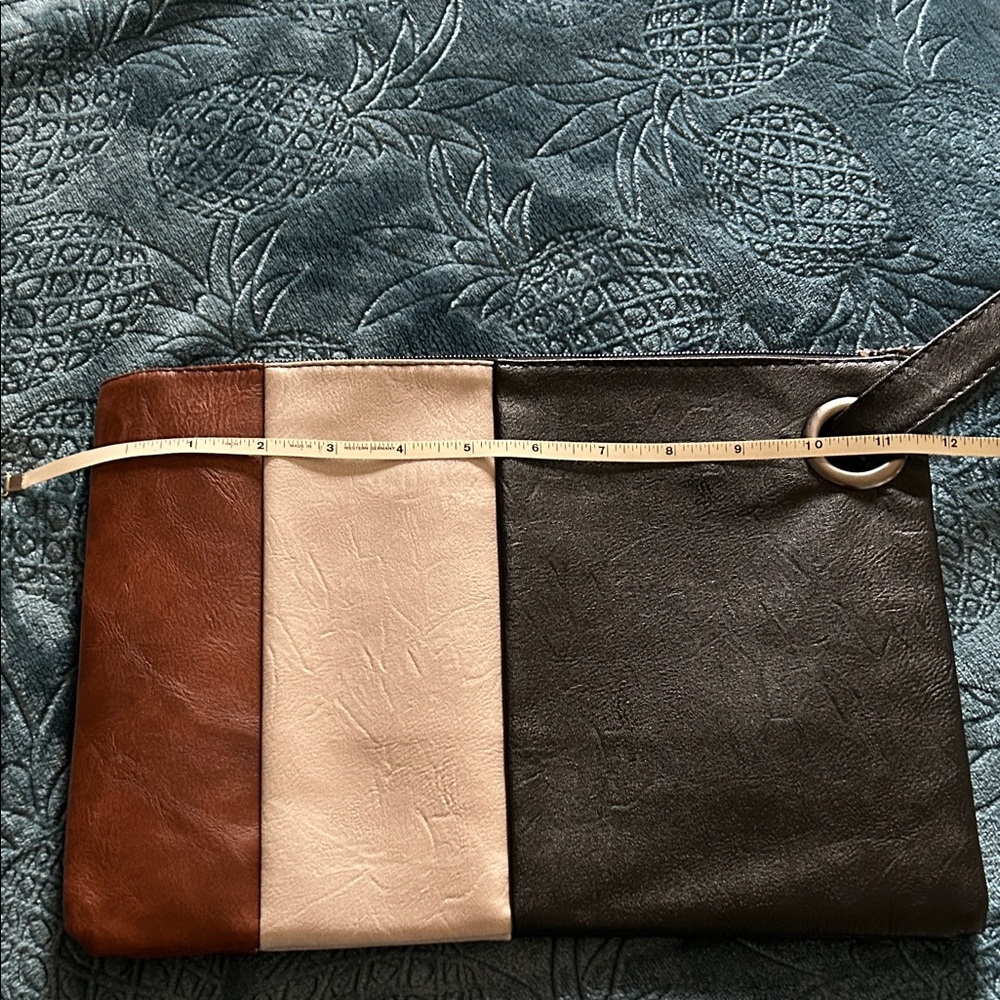 Tricolor Faux Leather Wristlet - Picture 3 of 8